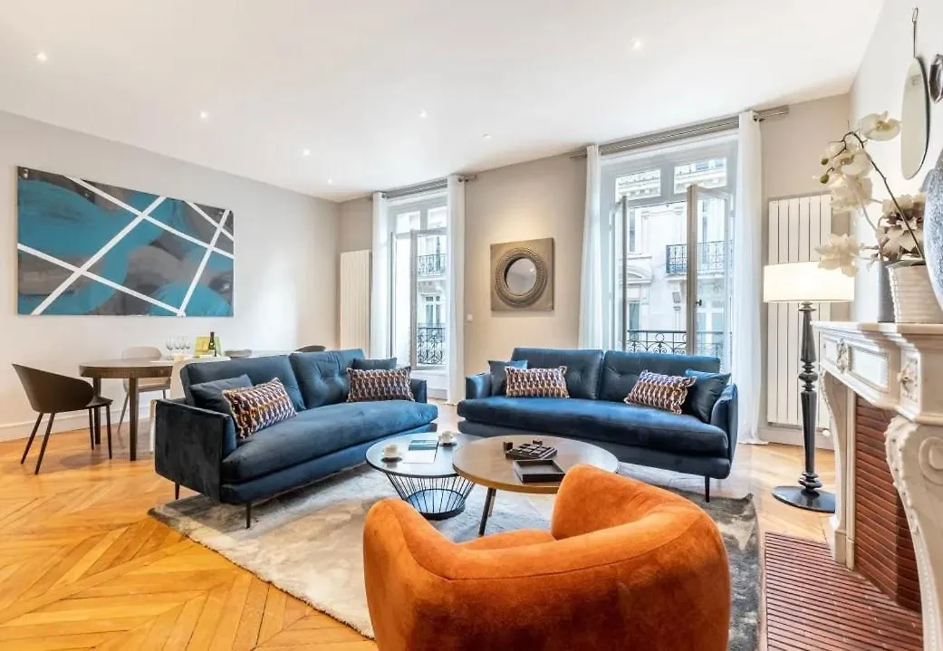 Luxurious Flat 180 M2 Champs-Elysees Apartment Paris