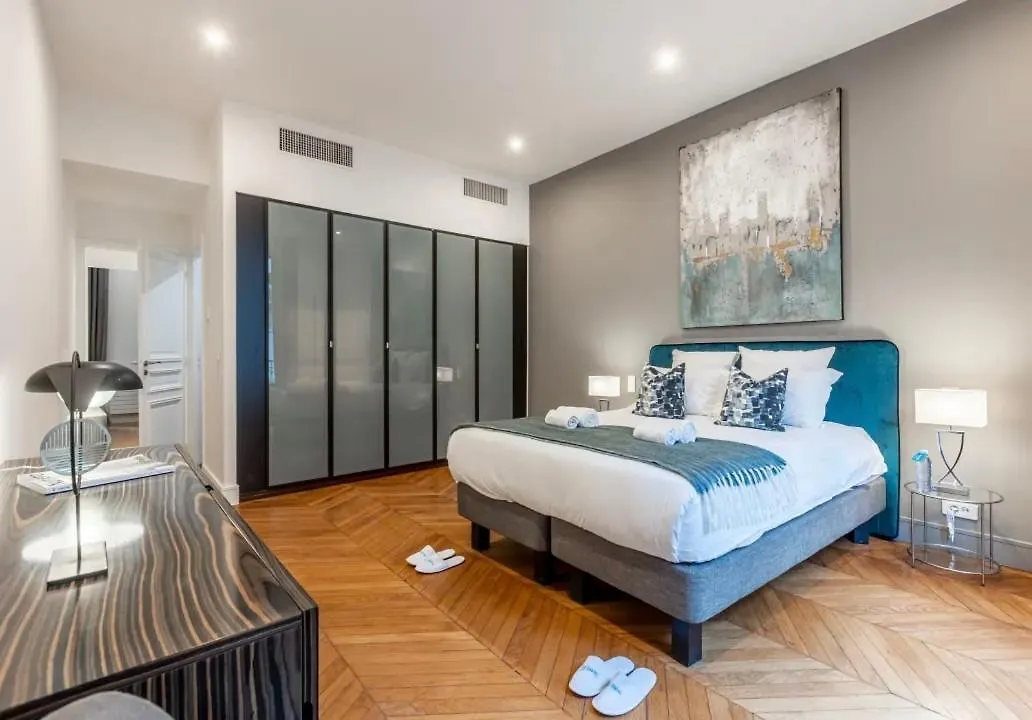Luxurious Flat 180 M2 Champs-Elysees Apartment Paris