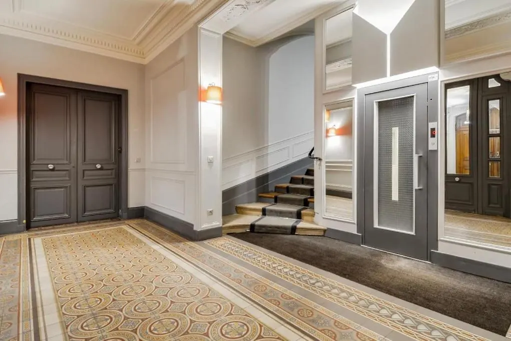 Luxurious Flat 180 M2 Champs-Elysees Apartment Paris