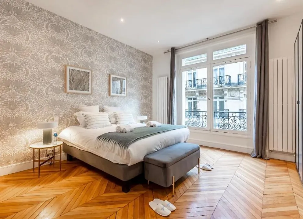 Luxurious Flat 180 M2 Champs-Elysees Apartment Paris